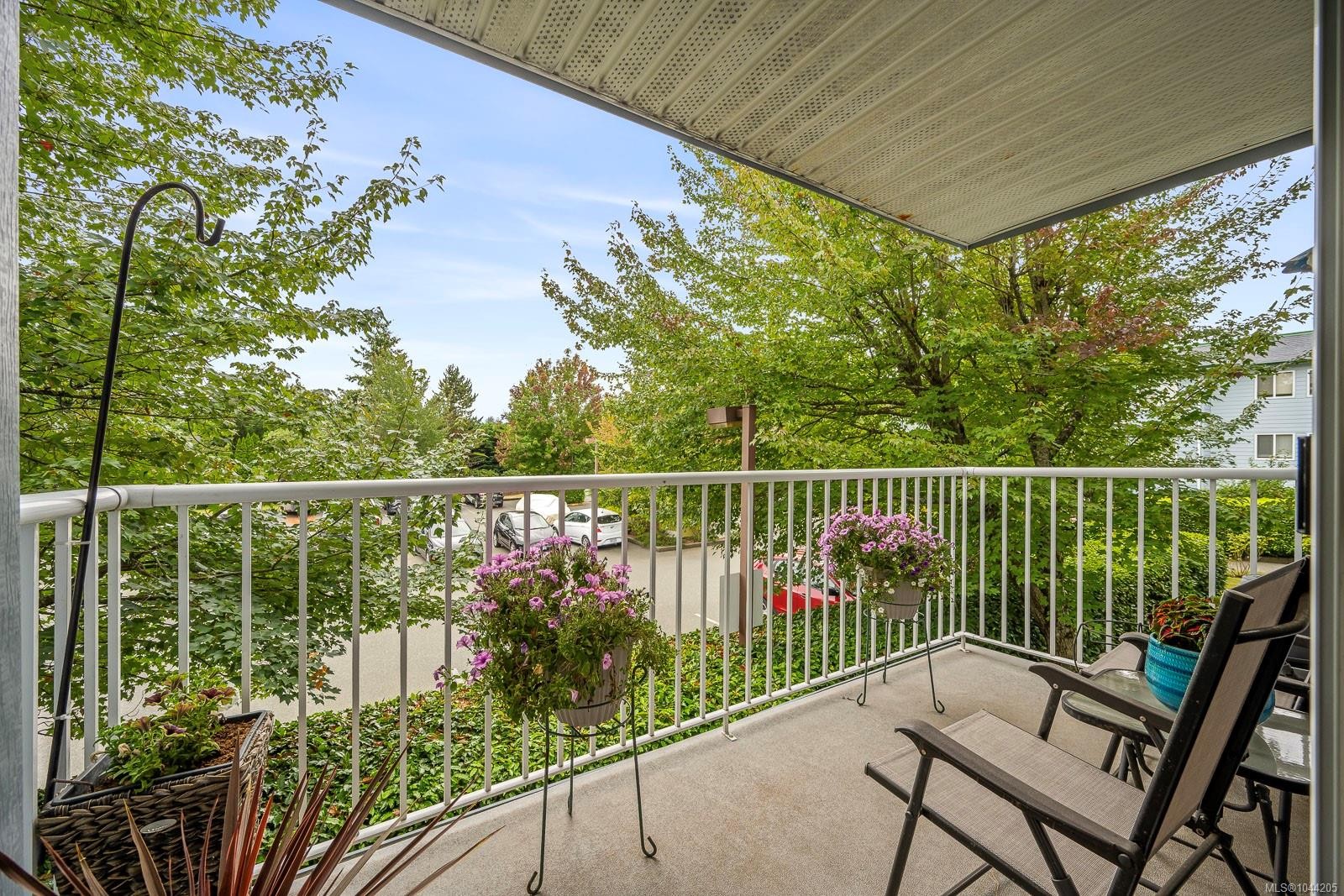 #203B-698 Aspen Rd, Comox, BC - Outdoor With Exterior