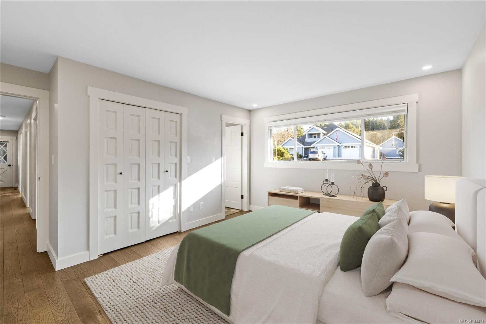 245 Elizabeth Ave, Qualicum Beach, BC