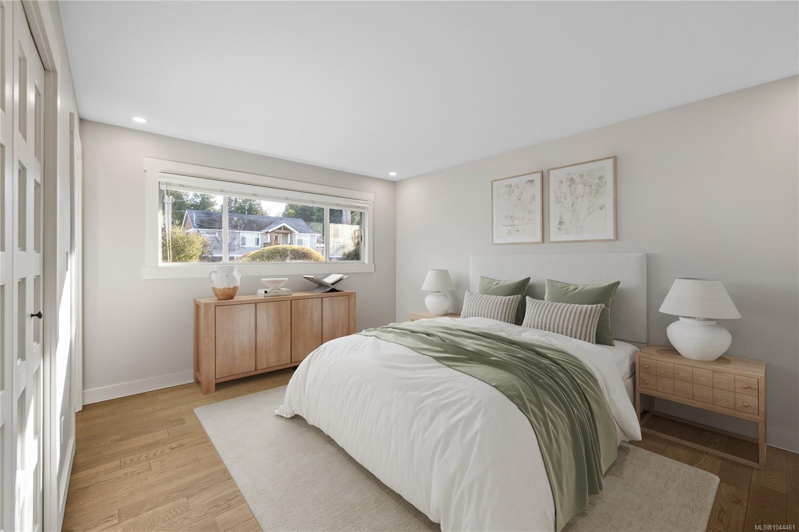 245 Elizabeth Ave, Qualicum Beach, BC