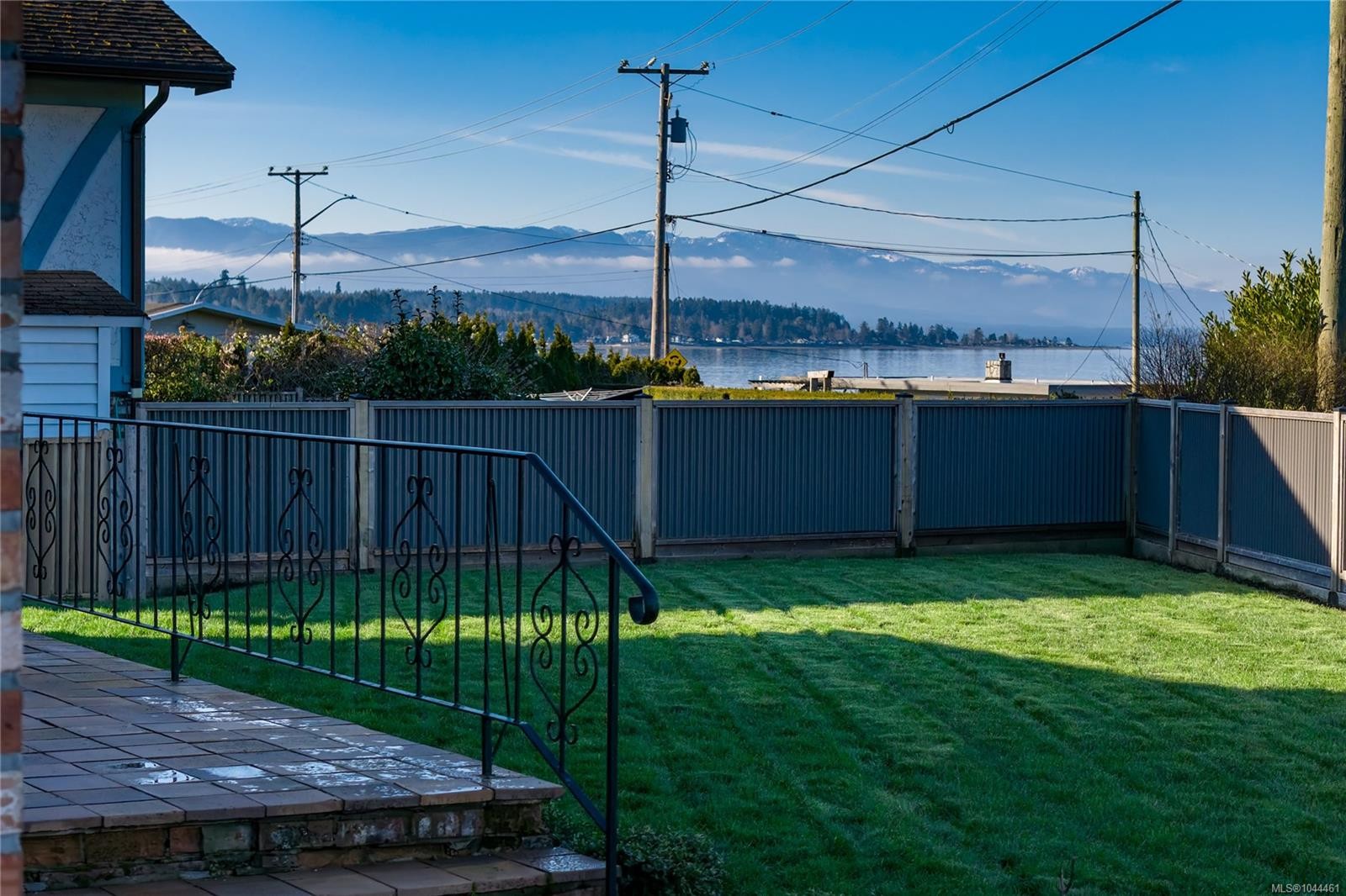 245 Elizabeth Ave, Qualicum Beach, BC