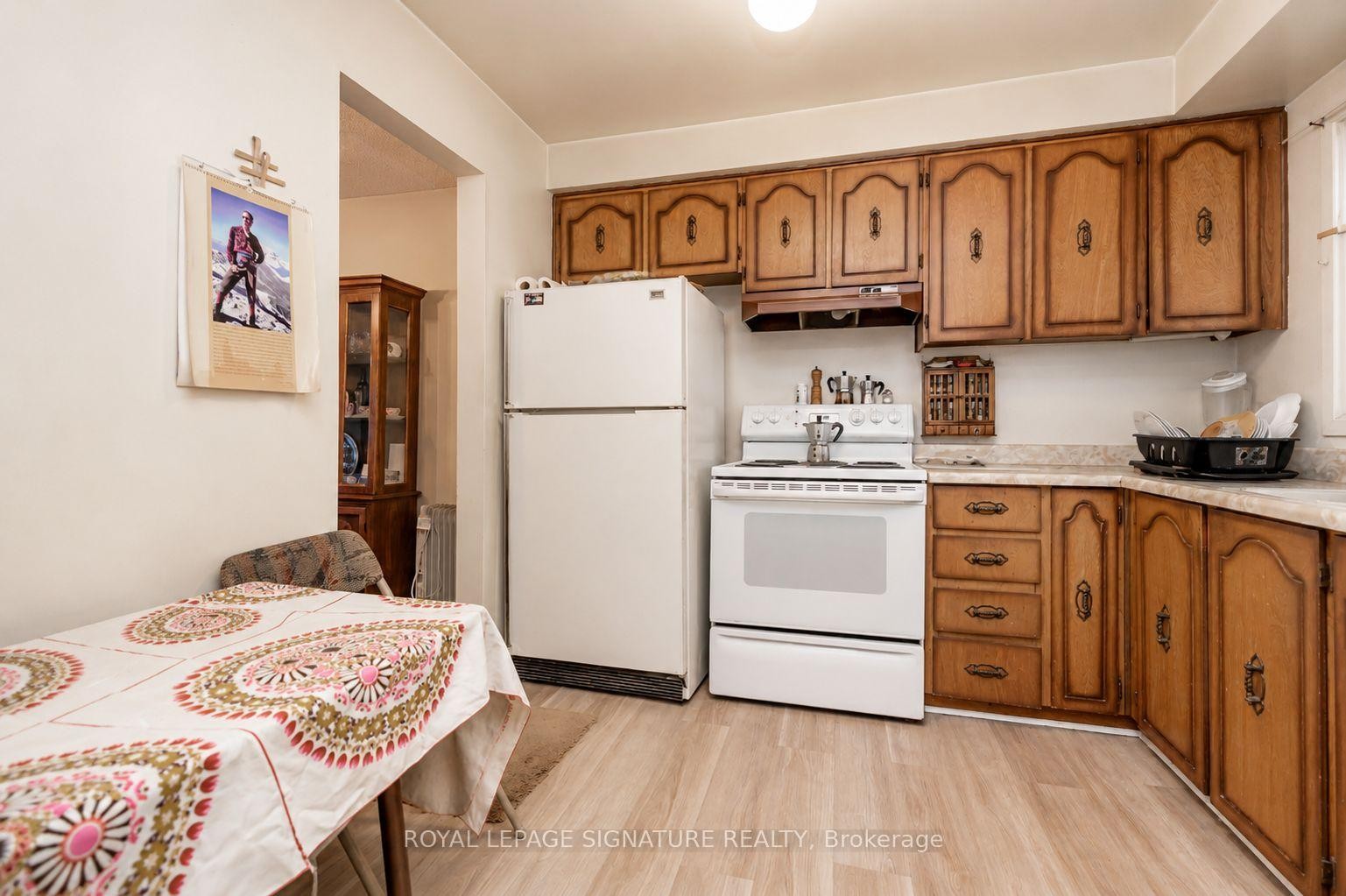 4040 Silverhaze Road, Mississauga, ON - Indoor Photo Showing Kitchen
