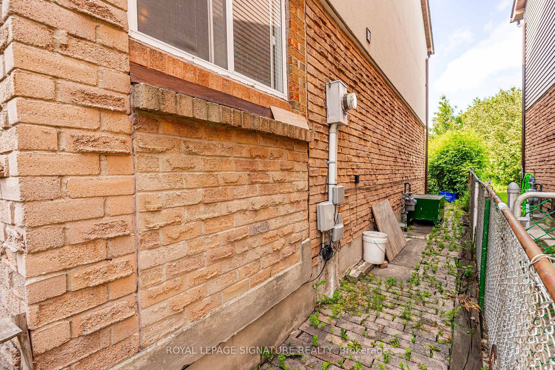 4040 Silverhaze Road, Mississauga, ON - Outdoor