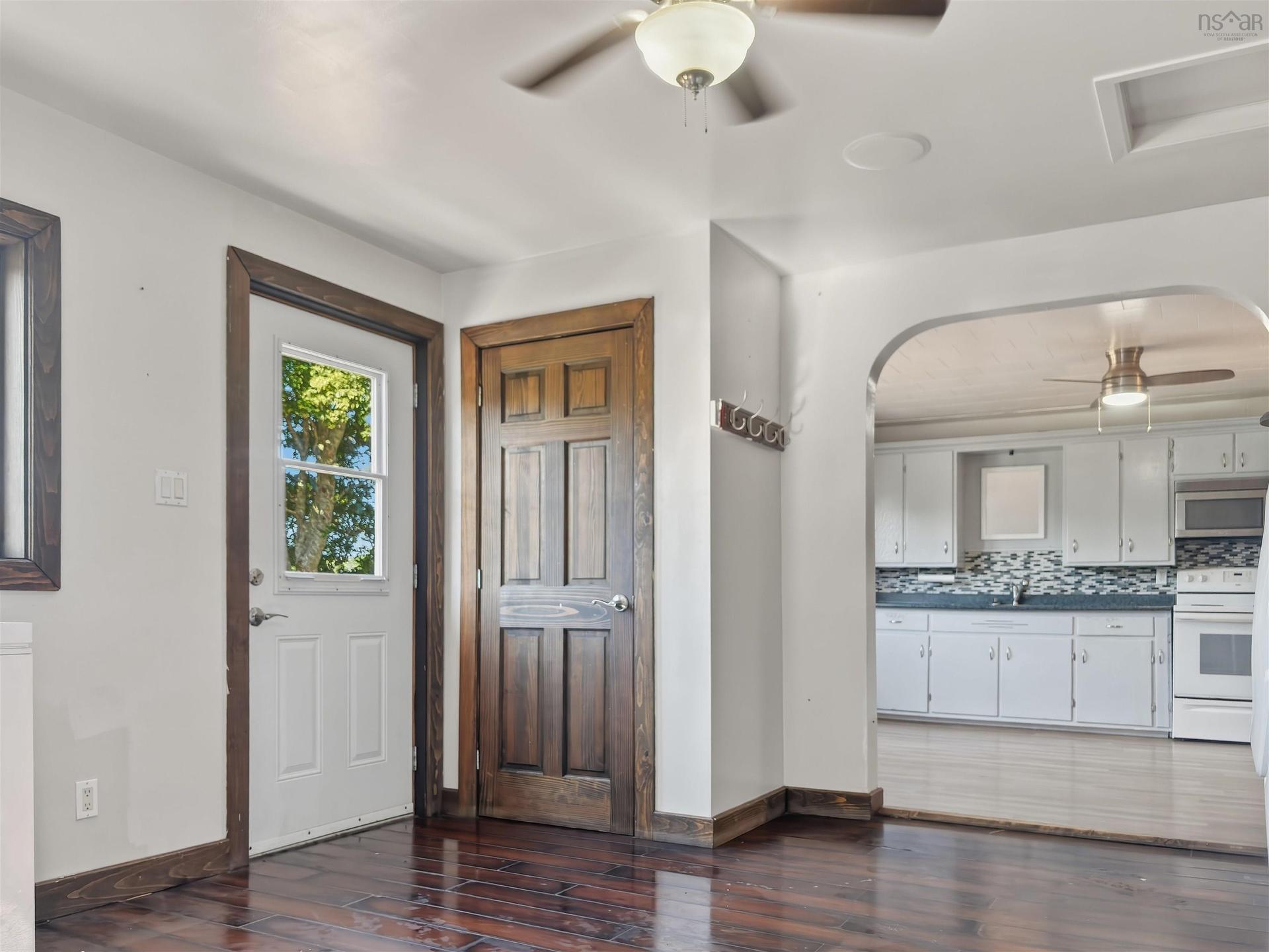 119 Pier Road, Parrsboro, NS - Indoor Photo Showing Kitchen