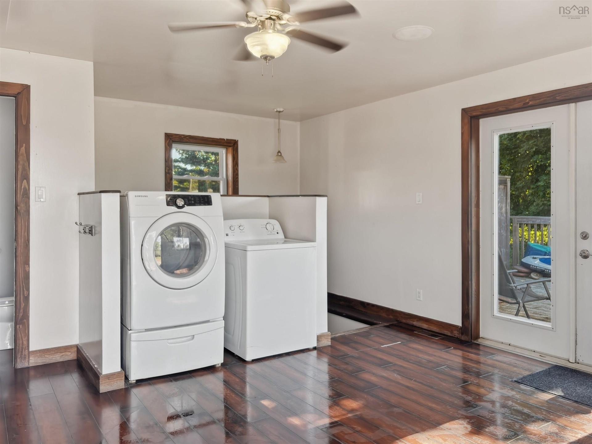 119 Pier Road, Parrsboro, NS - Indoor Photo Showing Laundry Room