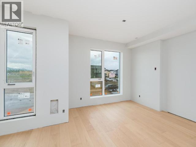 1-244 Witch Hazel Drive, Whitehorse, YT - Indoor Photo Showing Other Room