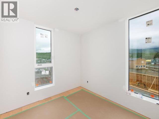 1-244 Witch Hazel Drive, Whitehorse, YT - Indoor Photo Showing Other Room
