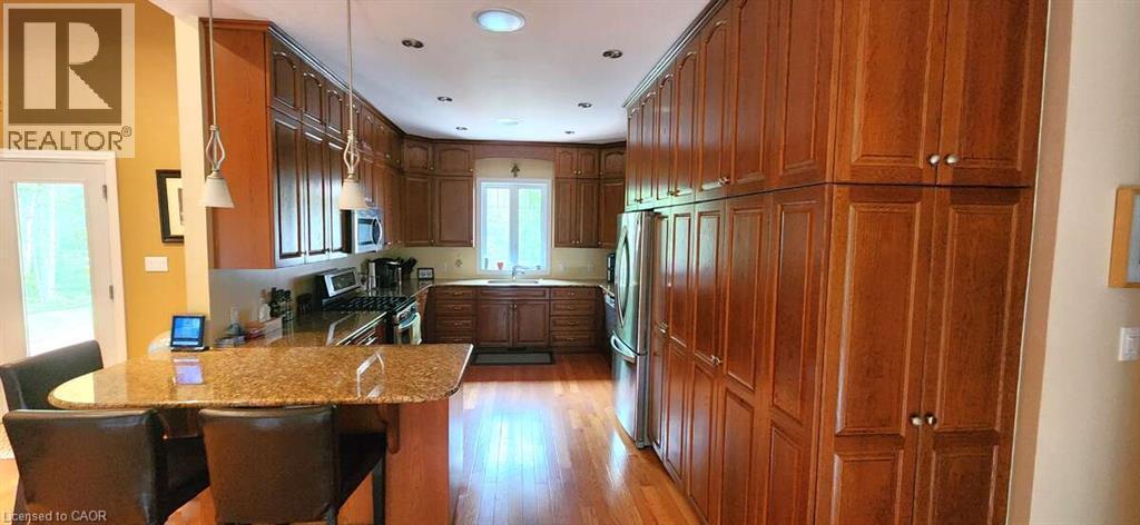 110 Monck Square, Deep River, ON - Indoor Photo Showing Kitchen