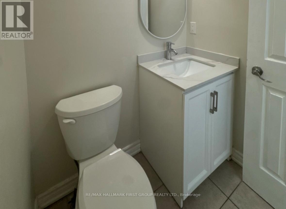 6 Carruthers Crescent, Barrie, ON - Indoor Photo Showing Bathroom