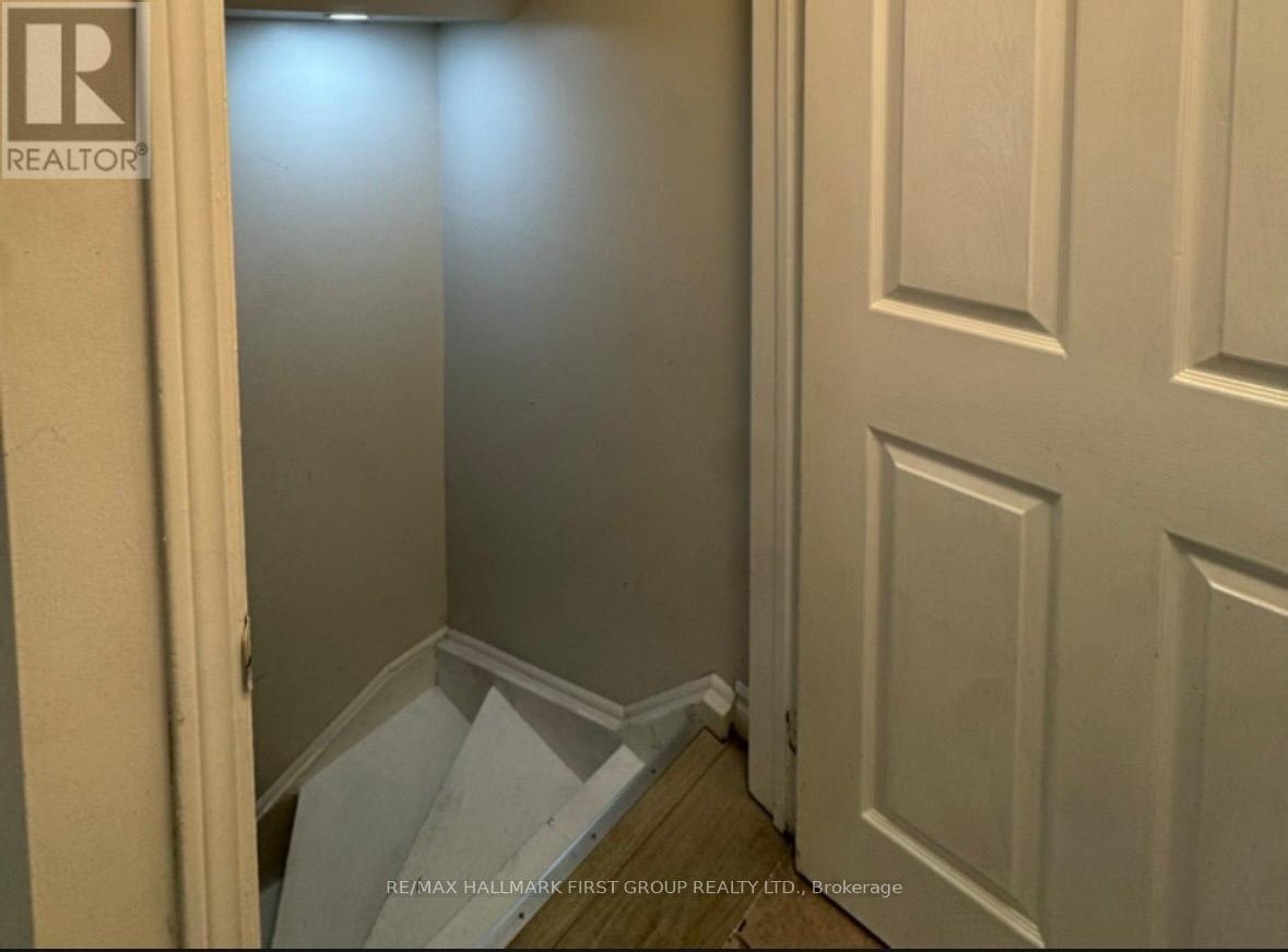 6 Carruthers Crescent, Barrie, ON - Indoor Photo Showing Other Room