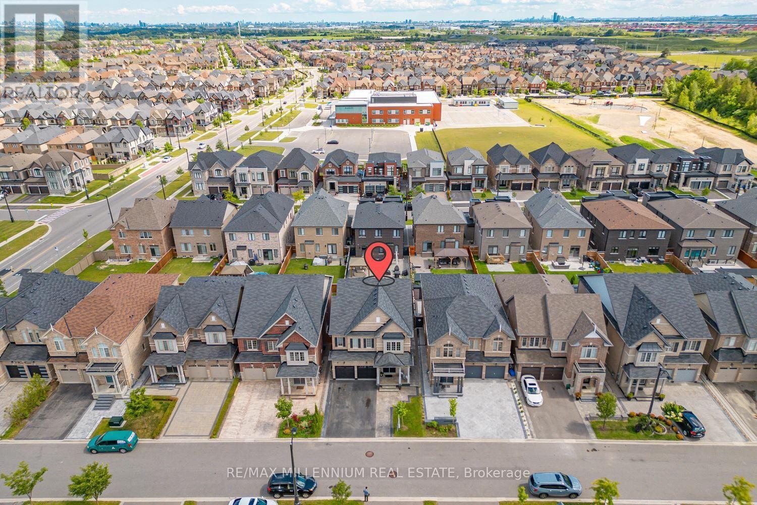 18 Boone Crescent, Vaughan, ON - Outdoor With View