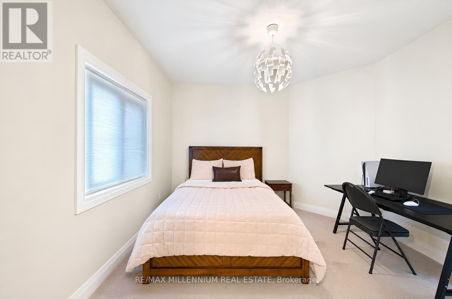 18 Boone Crescent, Vaughan, ON - Indoor Photo Showing Bedroom