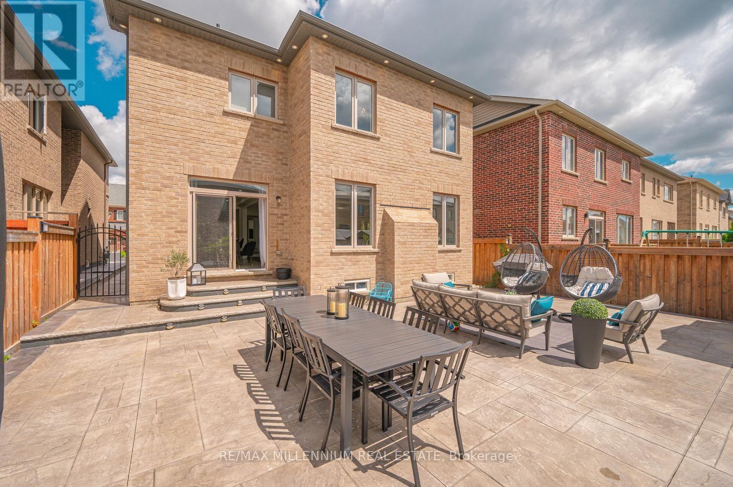 18 Boone Crescent, Vaughan, ON - Outdoor With Deck Patio Veranda With Exterior