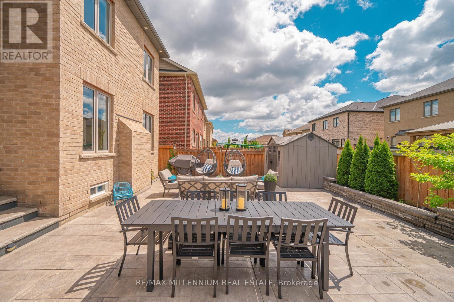 18 Boone Crescent, Vaughan, ON - Outdoor With Deck Patio Veranda With Exterior