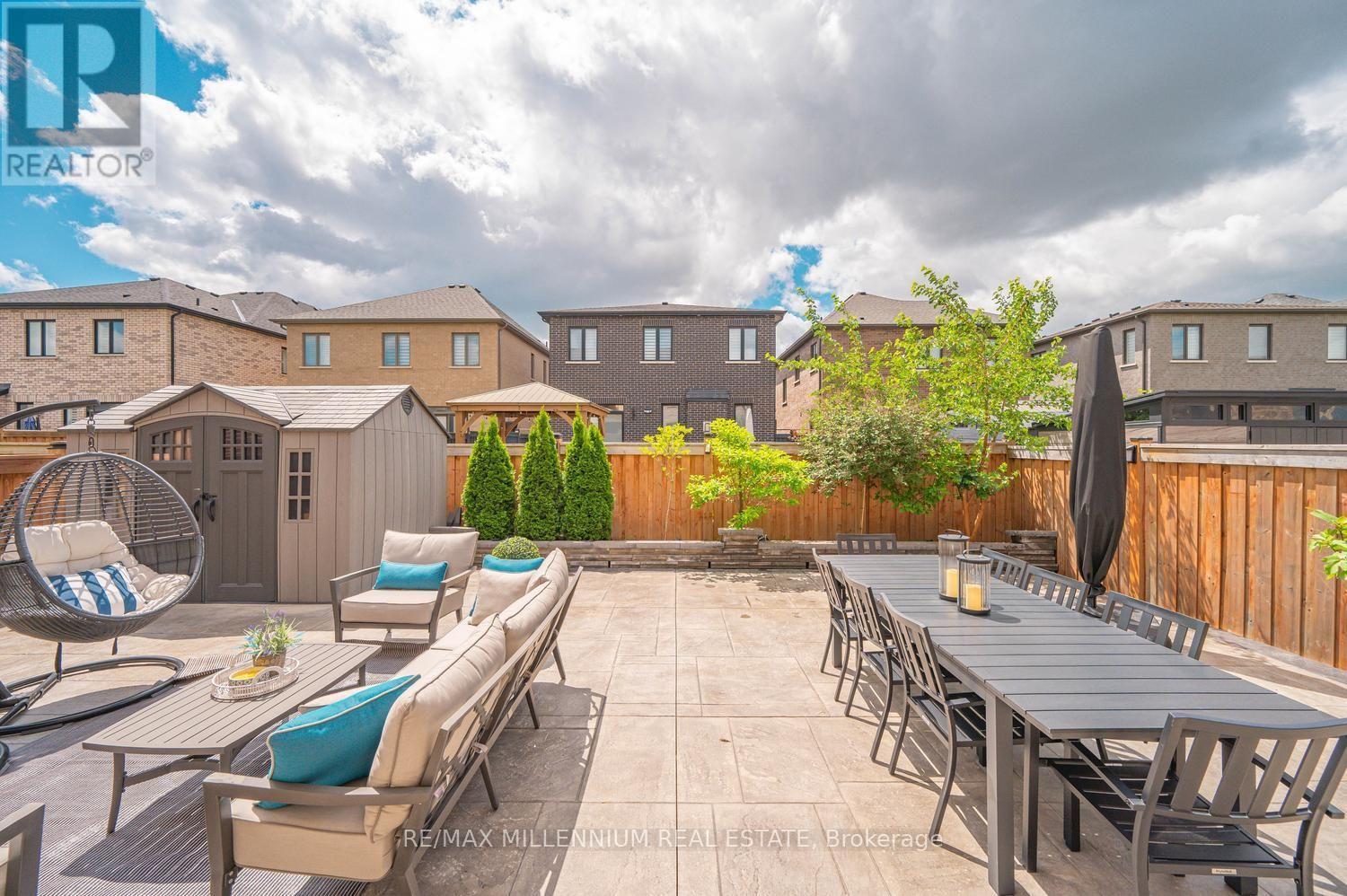 18 Boone Crescent, Vaughan, ON - Outdoor With Deck Patio Veranda