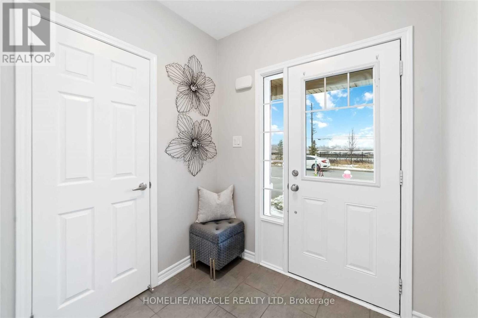 21 Donlamont Circle, Brampton, ON - Indoor Photo Showing Other Room