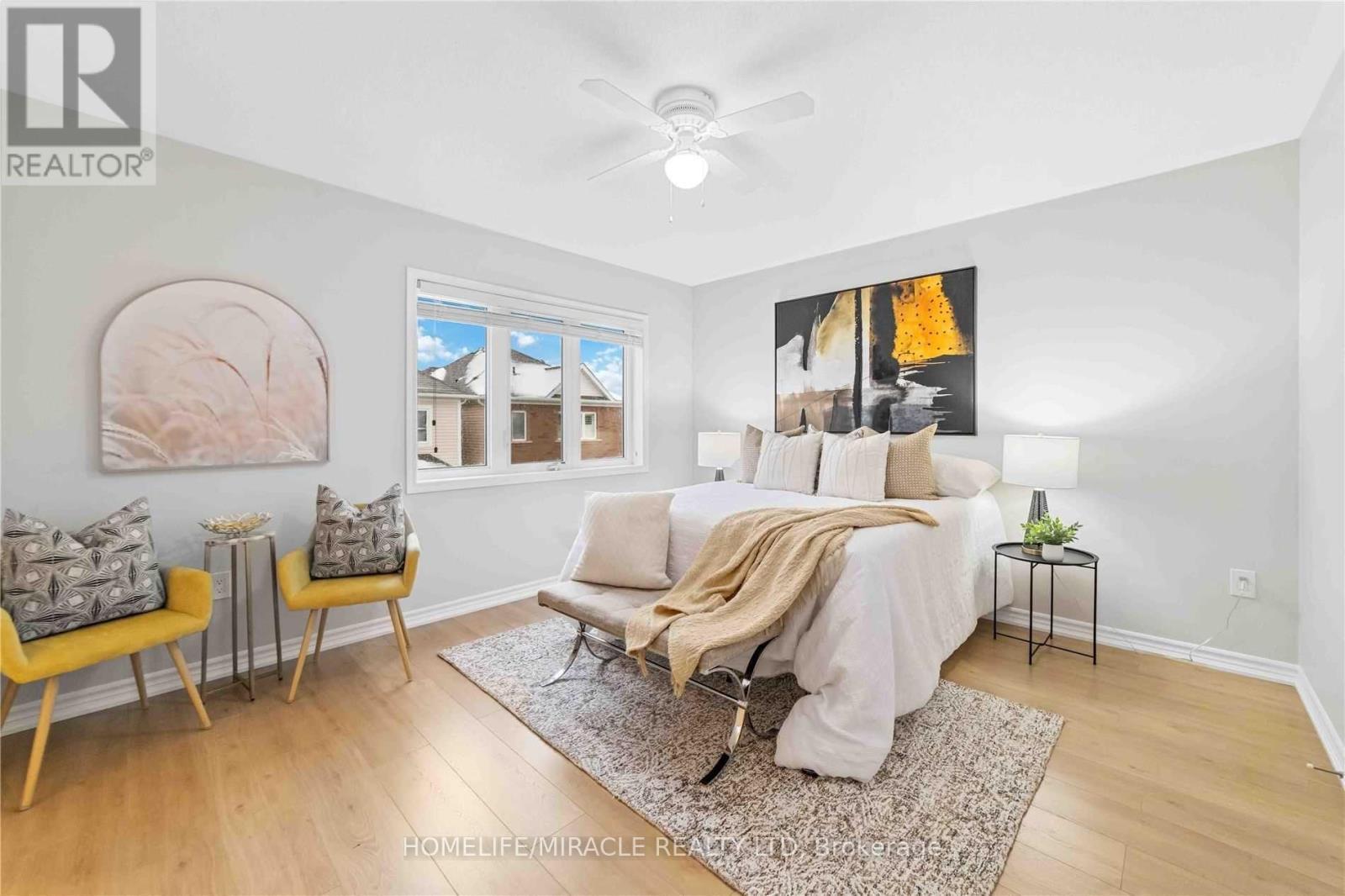 21 Donlamont Circle, Brampton, ON - Indoor Photo Showing Bedroom