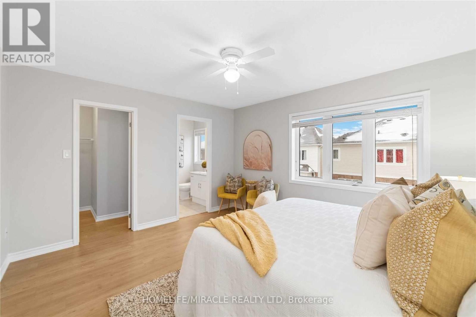 21 Donlamont Circle, Brampton, ON - Indoor Photo Showing Bedroom
