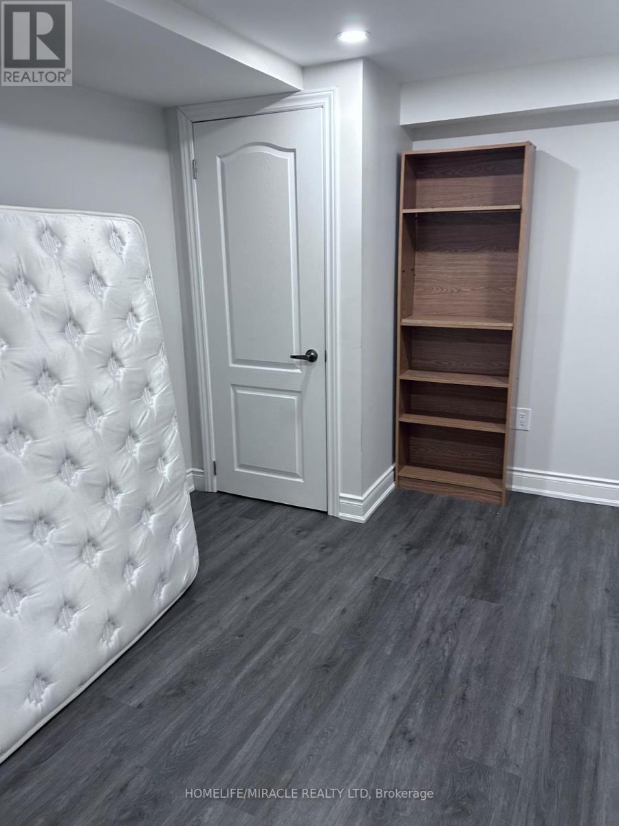 21 Donlamont Circle, Brampton, ON - Indoor Photo Showing Other Room
