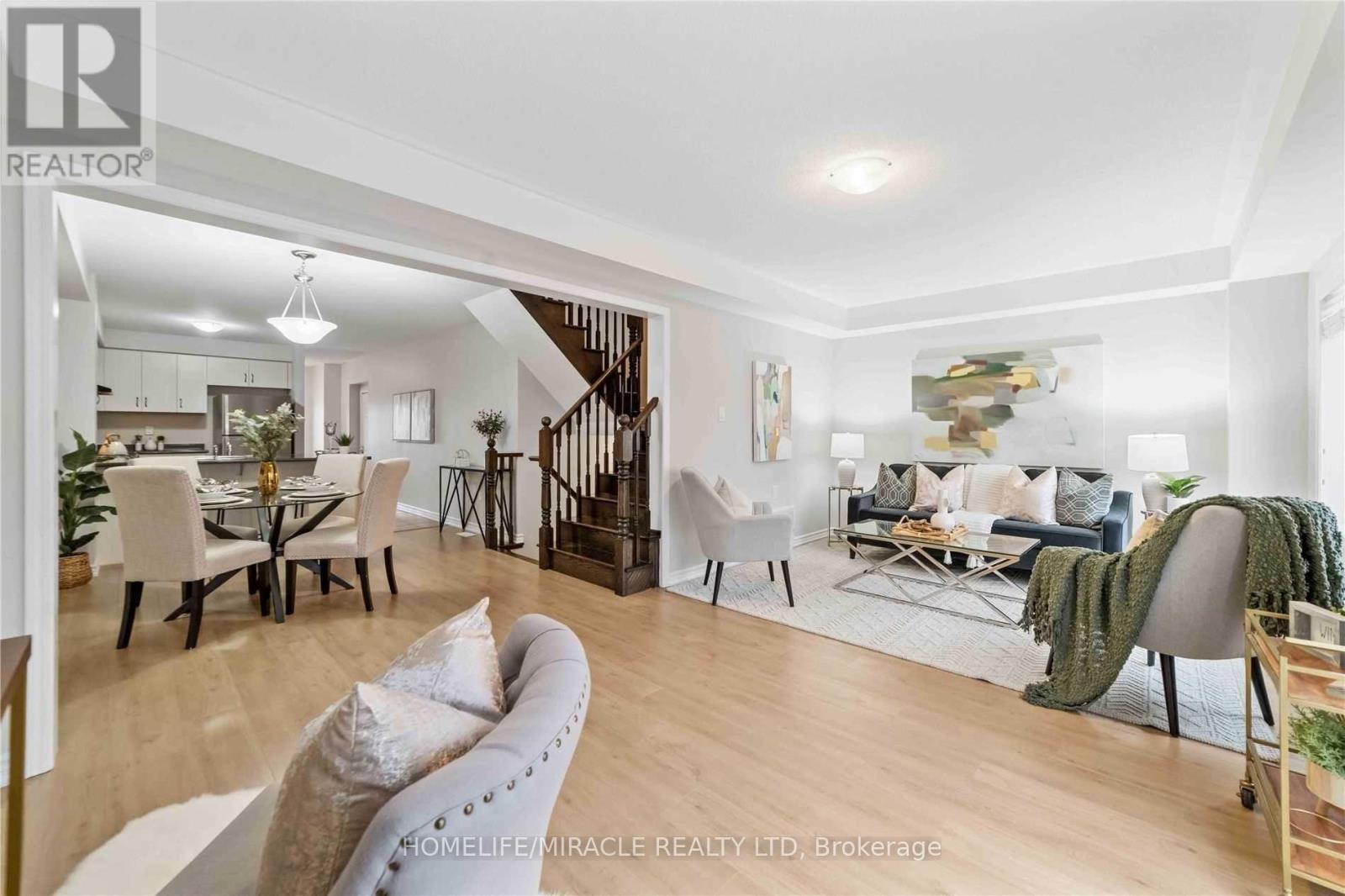 21 Donlamont Circle, Brampton, ON - Indoor