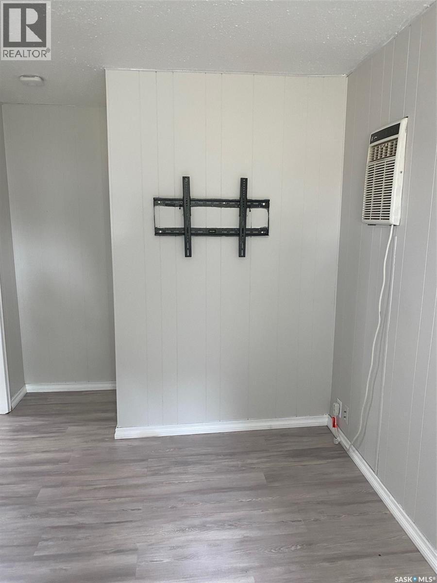 316 5Th Street W, Carlyle, SK - Indoor Photo Showing Other Room