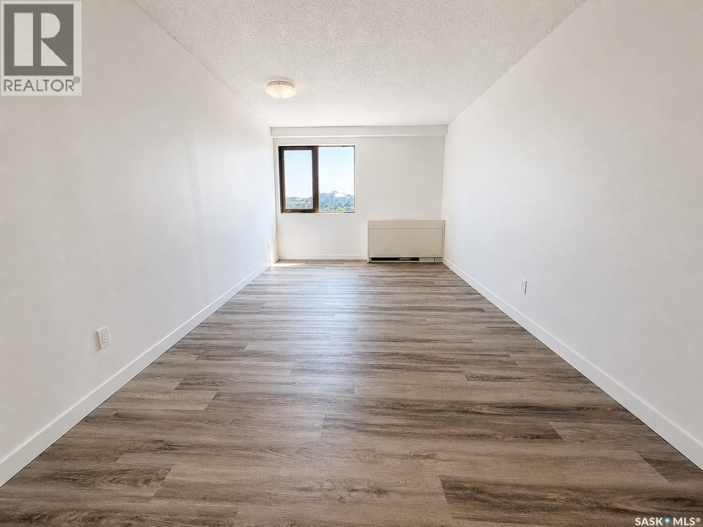 1401 430 5Th Avenue N, Saskatoon, SK - Indoor Photo Showing Other Room
