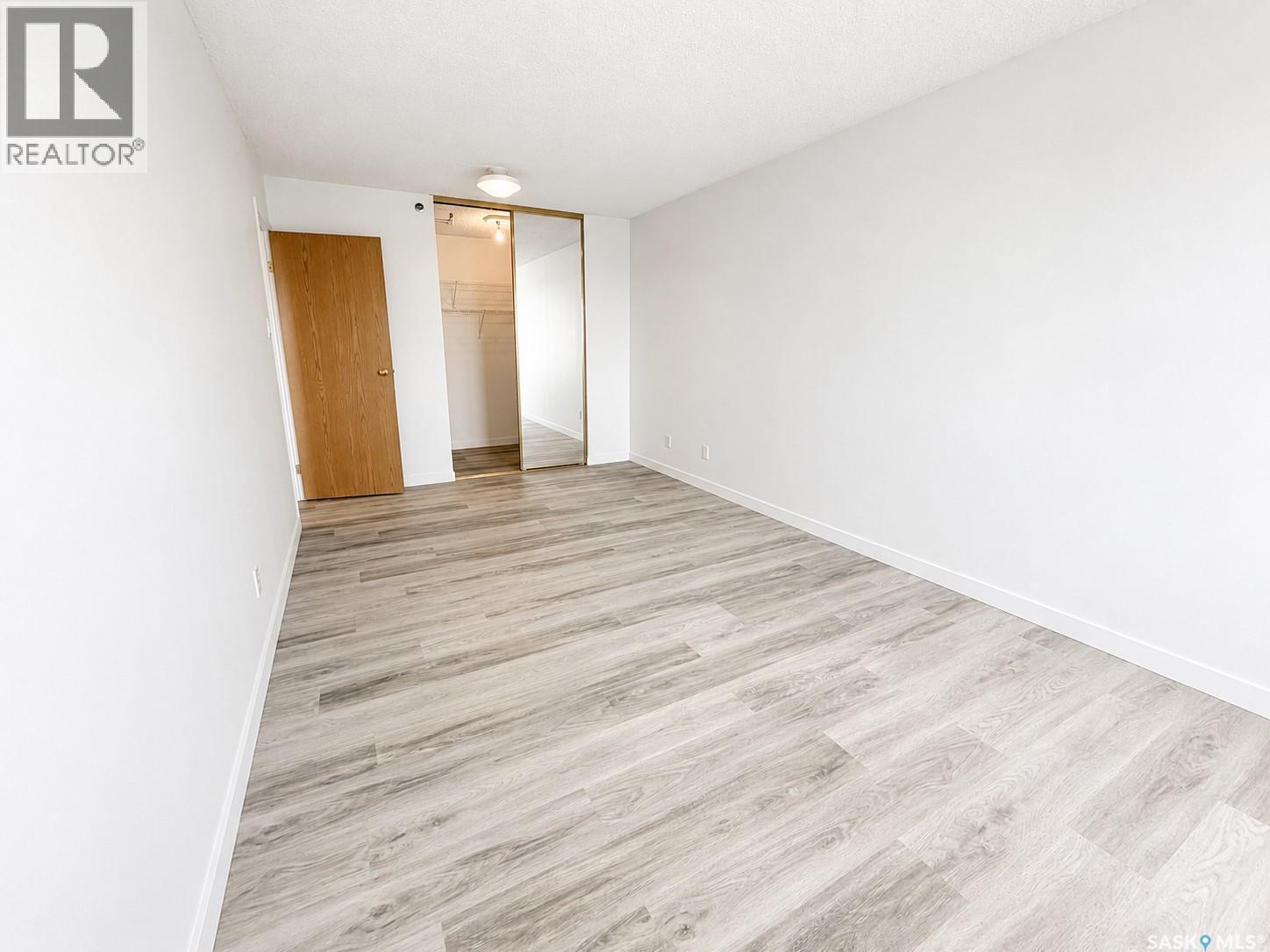 1401 430 5Th Avenue N, Saskatoon, SK - Indoor Photo Showing Other Room