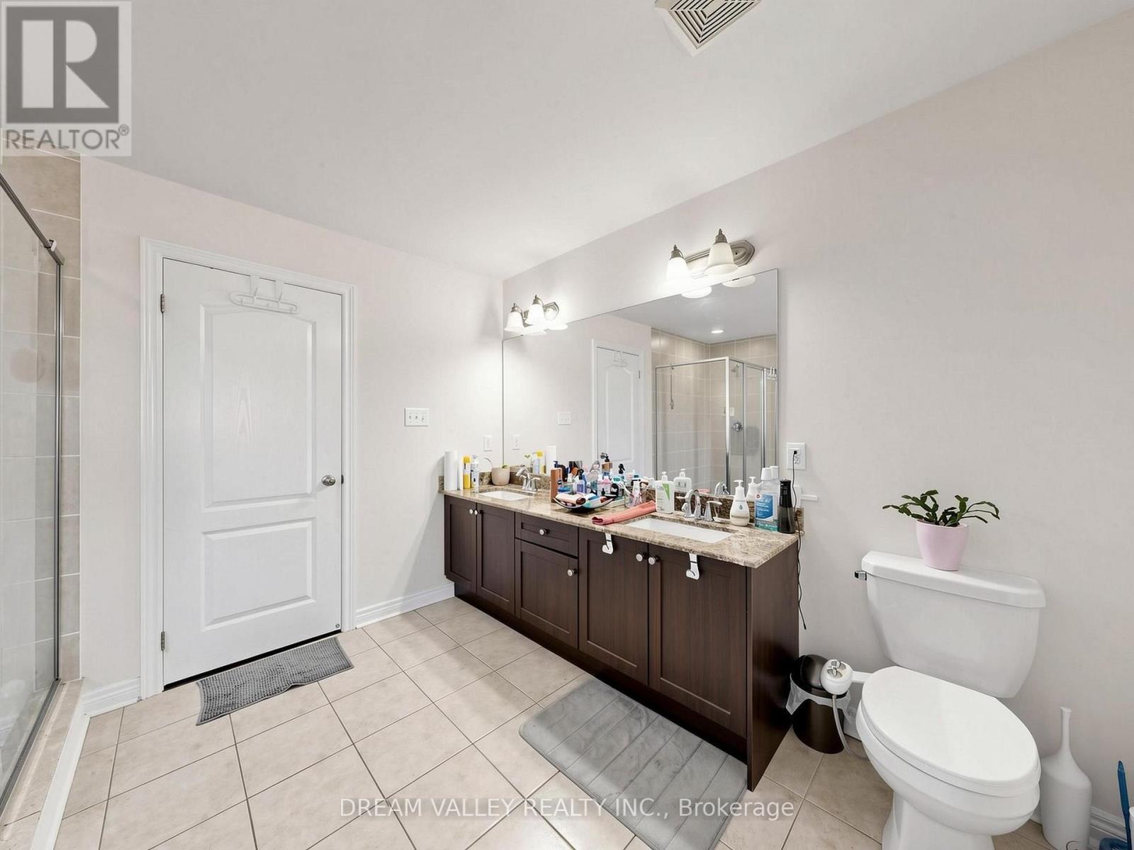 8 Zezel Way, Toronto, ON - Indoor Photo Showing Bathroom