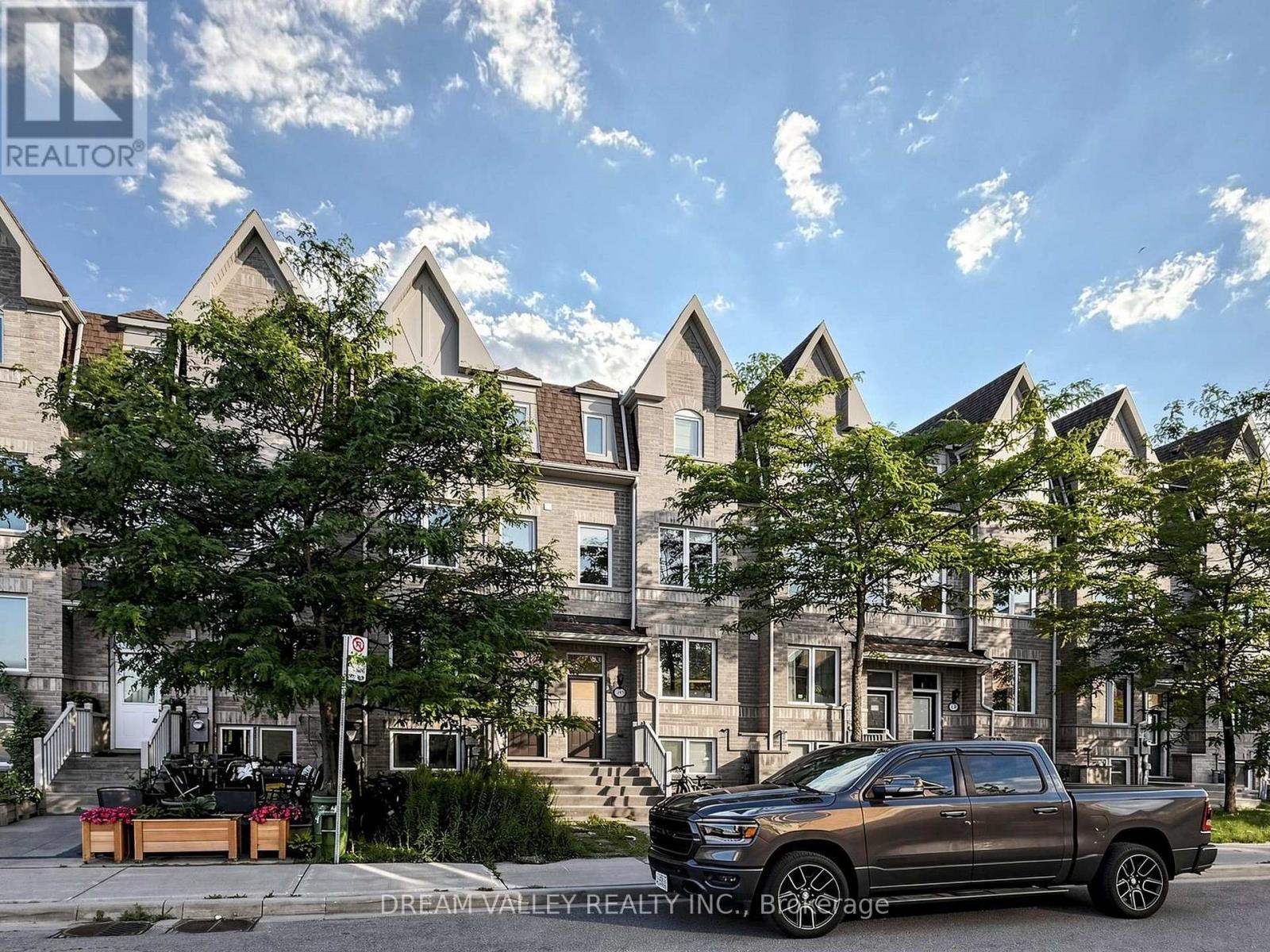 8 Zezel Way, Toronto, ON - Outdoor With Facade