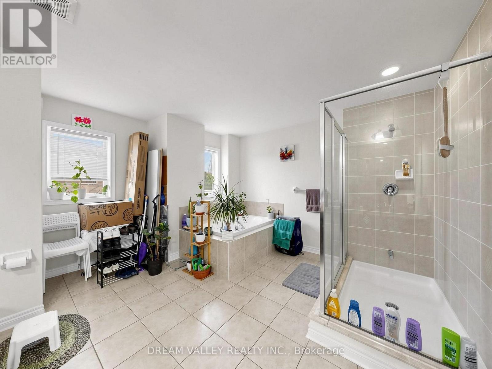 8 Zezel Way, Toronto, ON - Indoor Photo Showing Bathroom