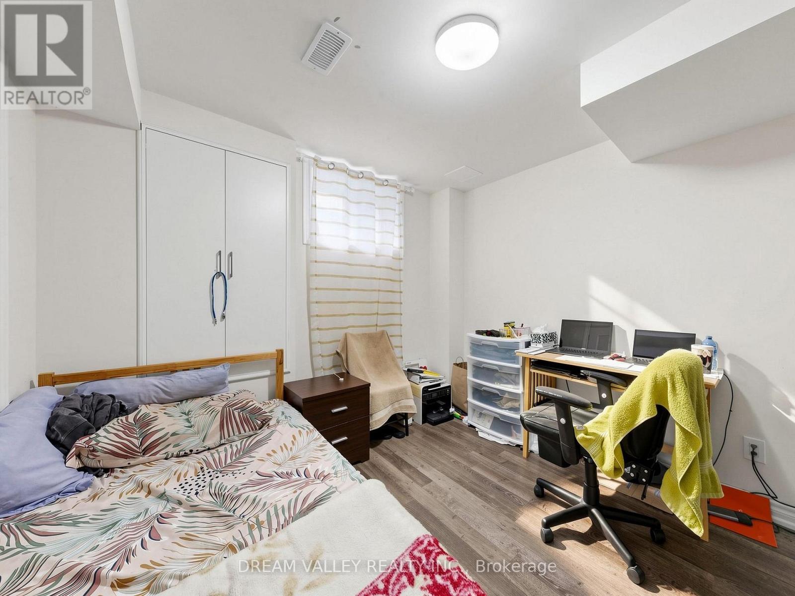 8 Zezel Way, Toronto, ON - Indoor Photo Showing Bedroom
