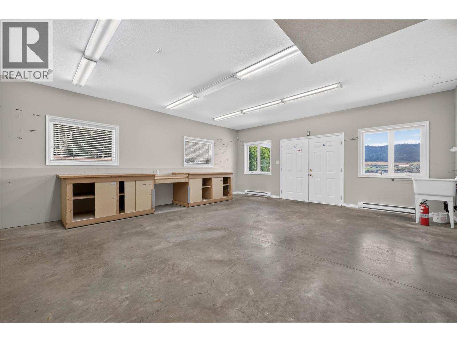 7083 Jasper Drive, Vernon, BC - Indoor