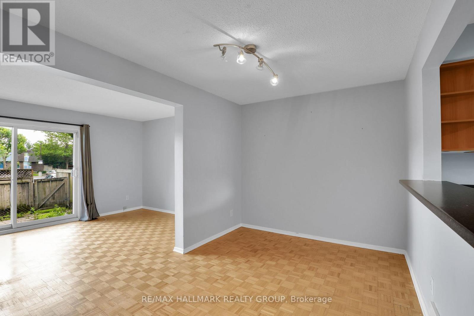 2912 Fairlea Crescent, Ottawa, ON - Indoor Photo Showing Other Room