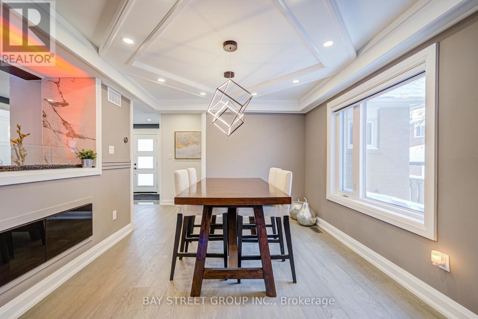 48 Coldstream Crescent, Richmond Hill, ON - Indoor Photo Showing Dining Room With Fireplace