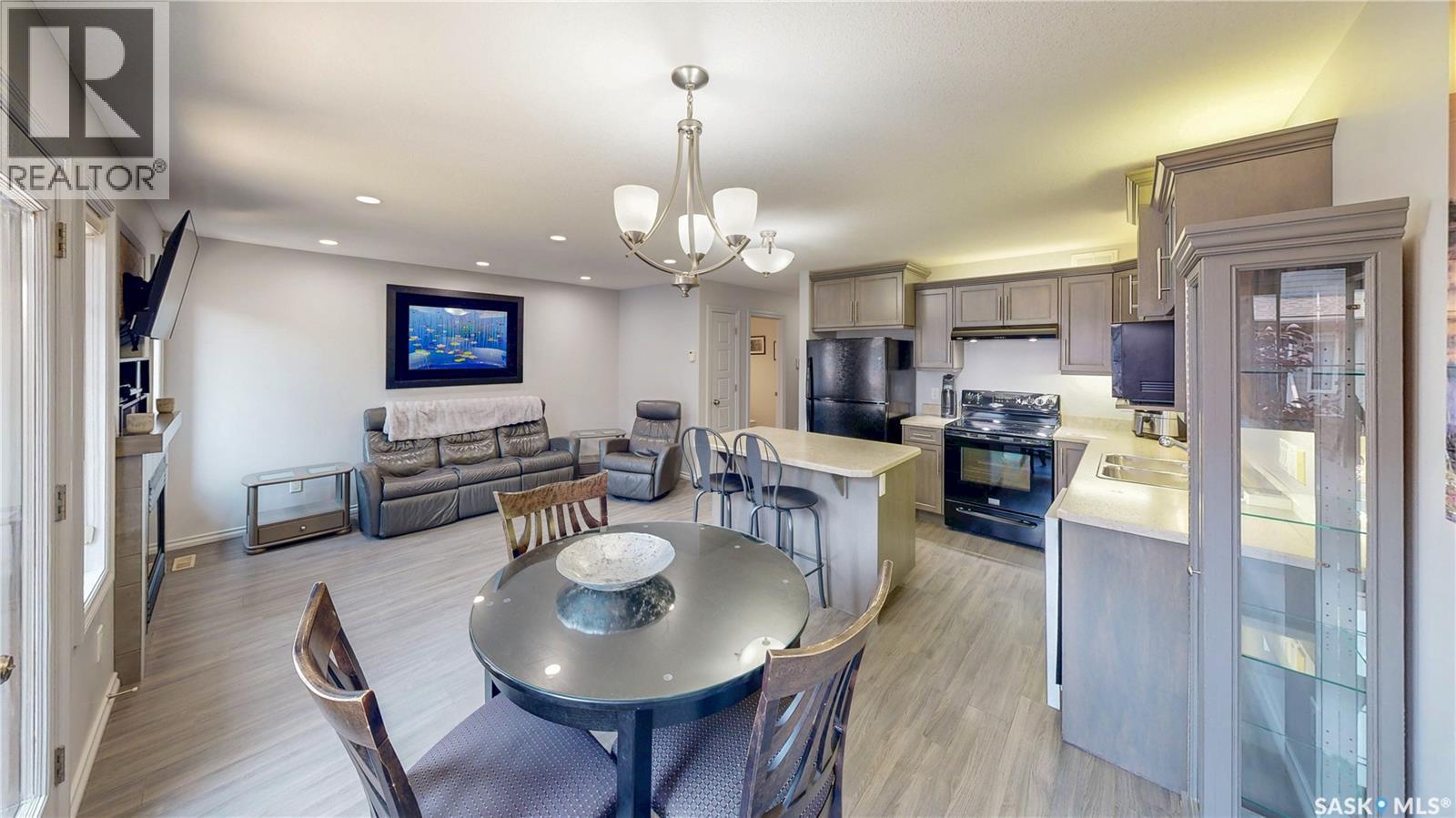 134 4100 Sandhill Crescent, Regina, SK - Indoor Photo Showing Dining Room