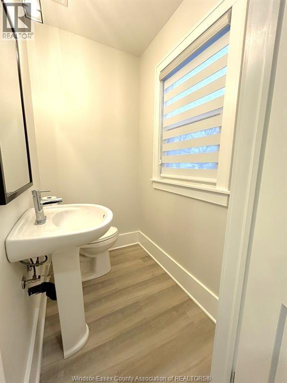 1748 Hall Avenue Unit# Main, Windsor, ON - Indoor Photo Showing Bathroom