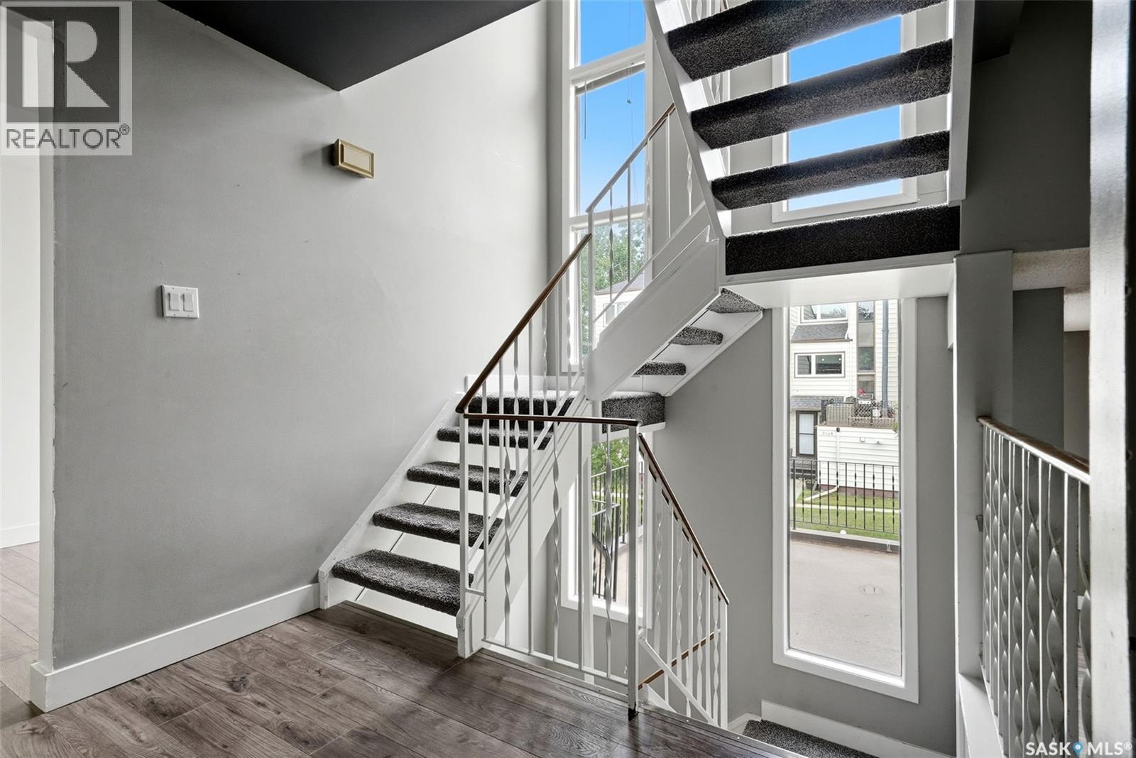 5136 10Th Avenue, Regina, SK - Indoor Photo Showing Other Room