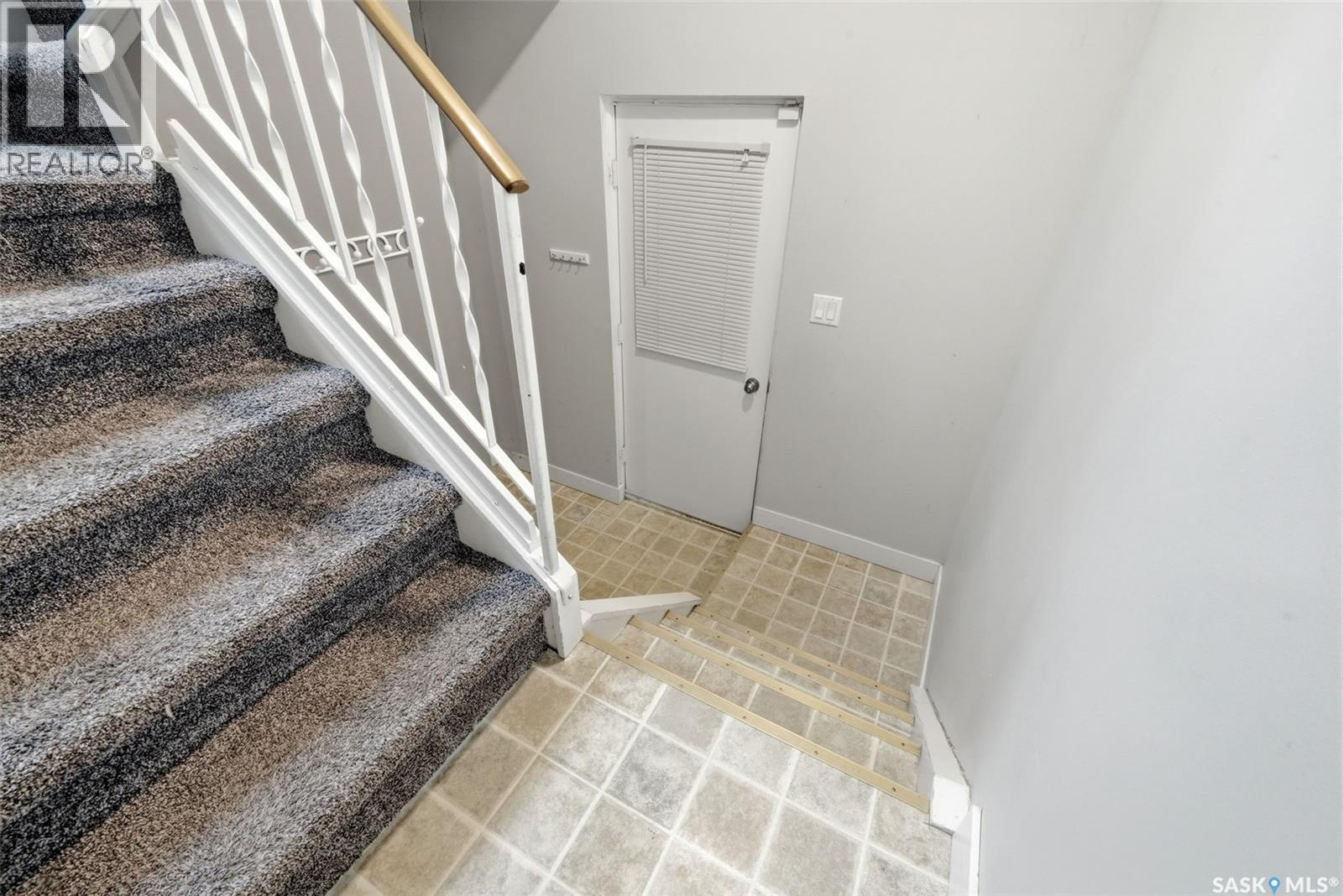 5136 10Th Avenue, Regina, SK - Indoor Photo Showing Other Room