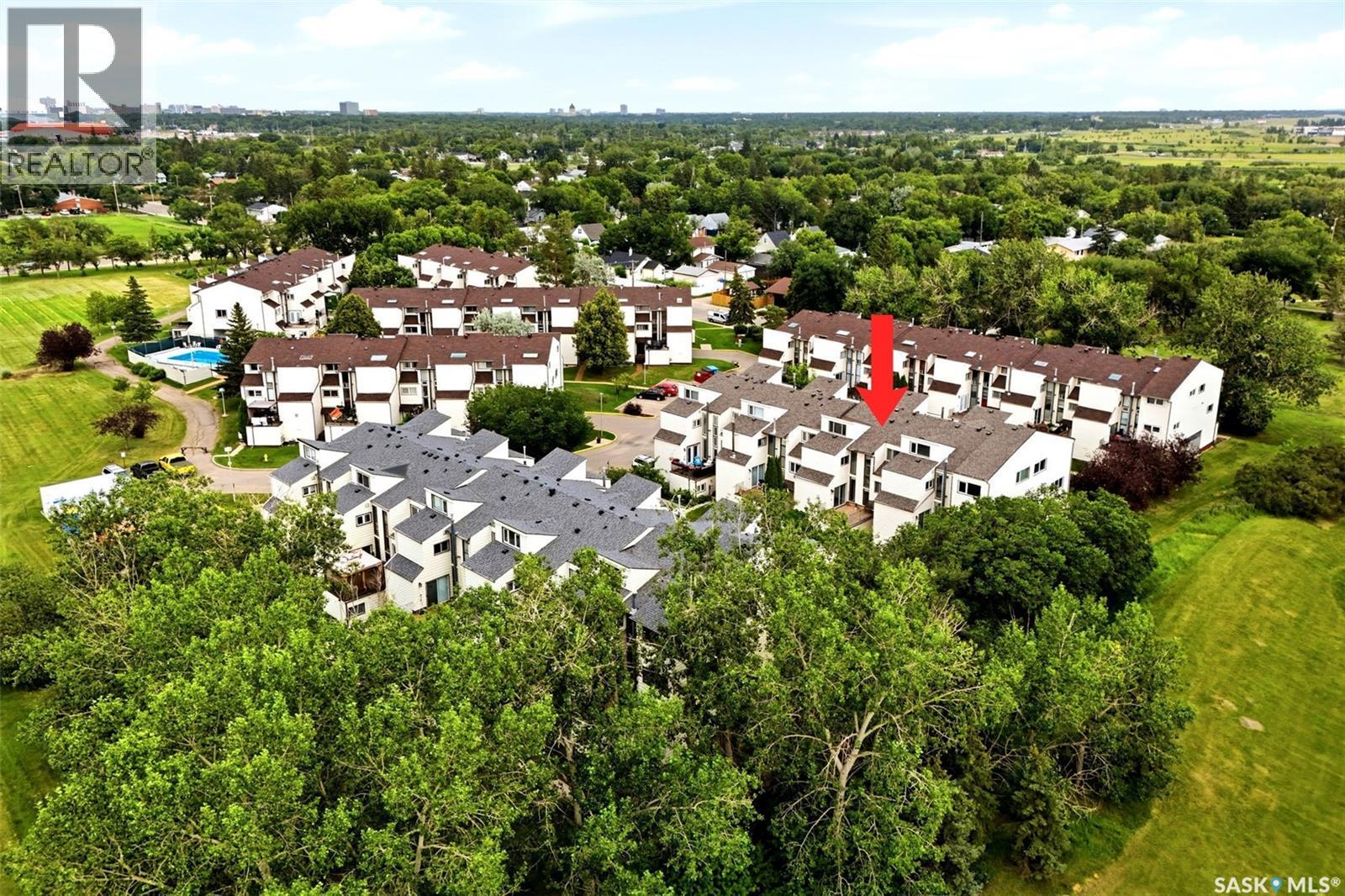 5136 10Th Avenue, Regina, SK - Outdoor With View