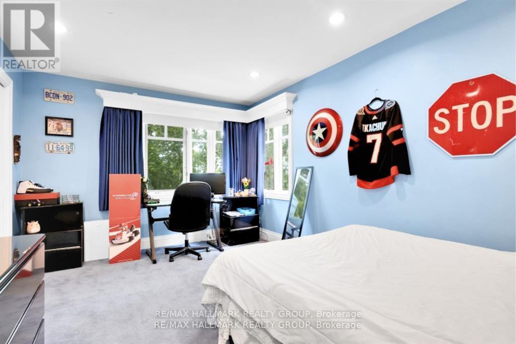 23 Davidson Drive, Ottawa, ON - Indoor Photo Showing Bedroom