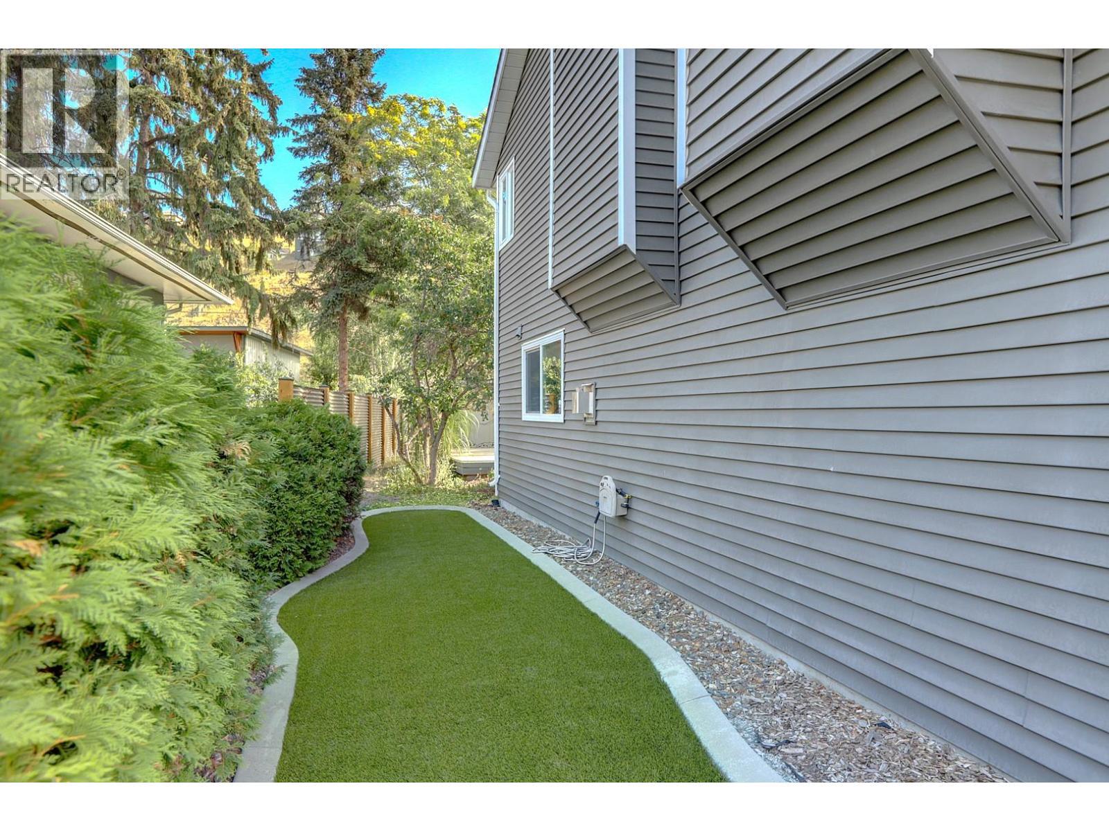 8405 Postill Drive, Coldstream, BC - Outdoor