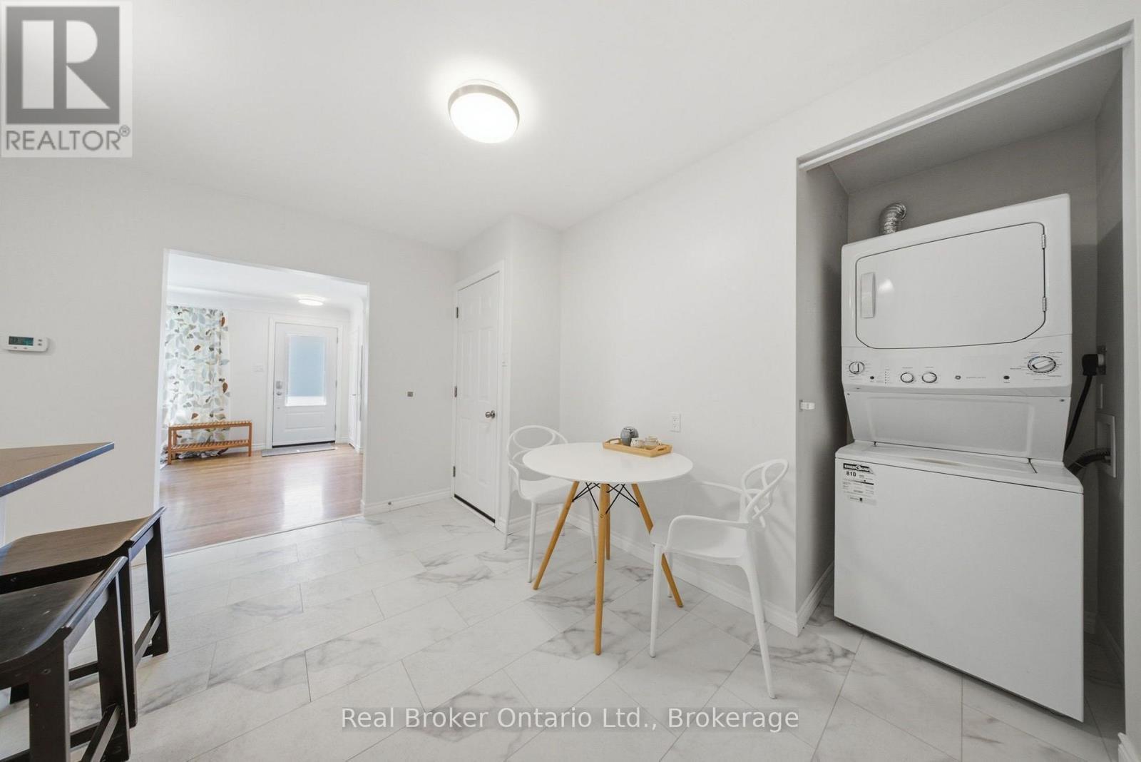 80 Jackson Avenue, Kitchener, ON - Indoor Photo Showing Laundry Room