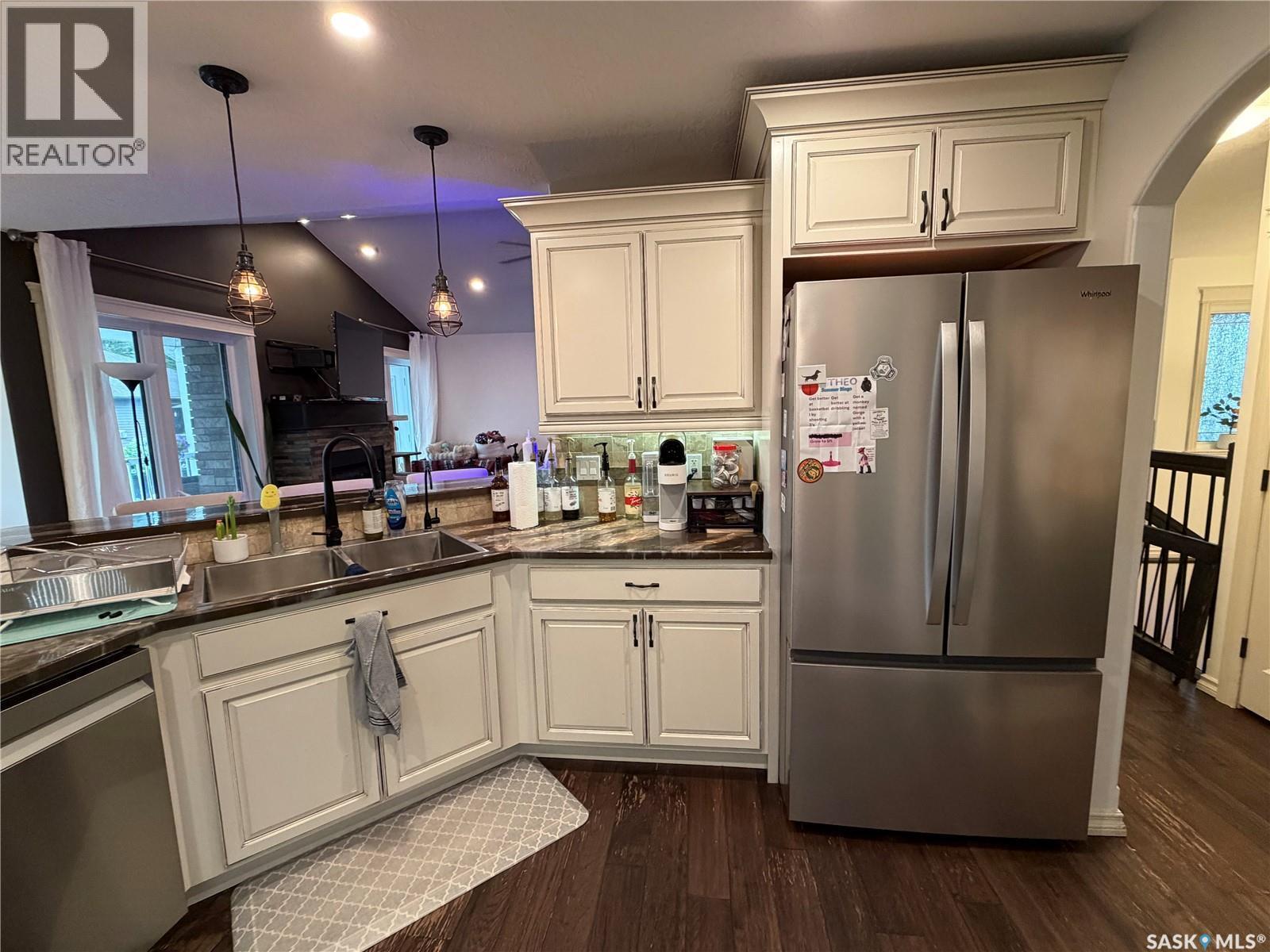 504 Wright Road, Moosomin, SK - Indoor Photo Showing Kitchen With Double Sink