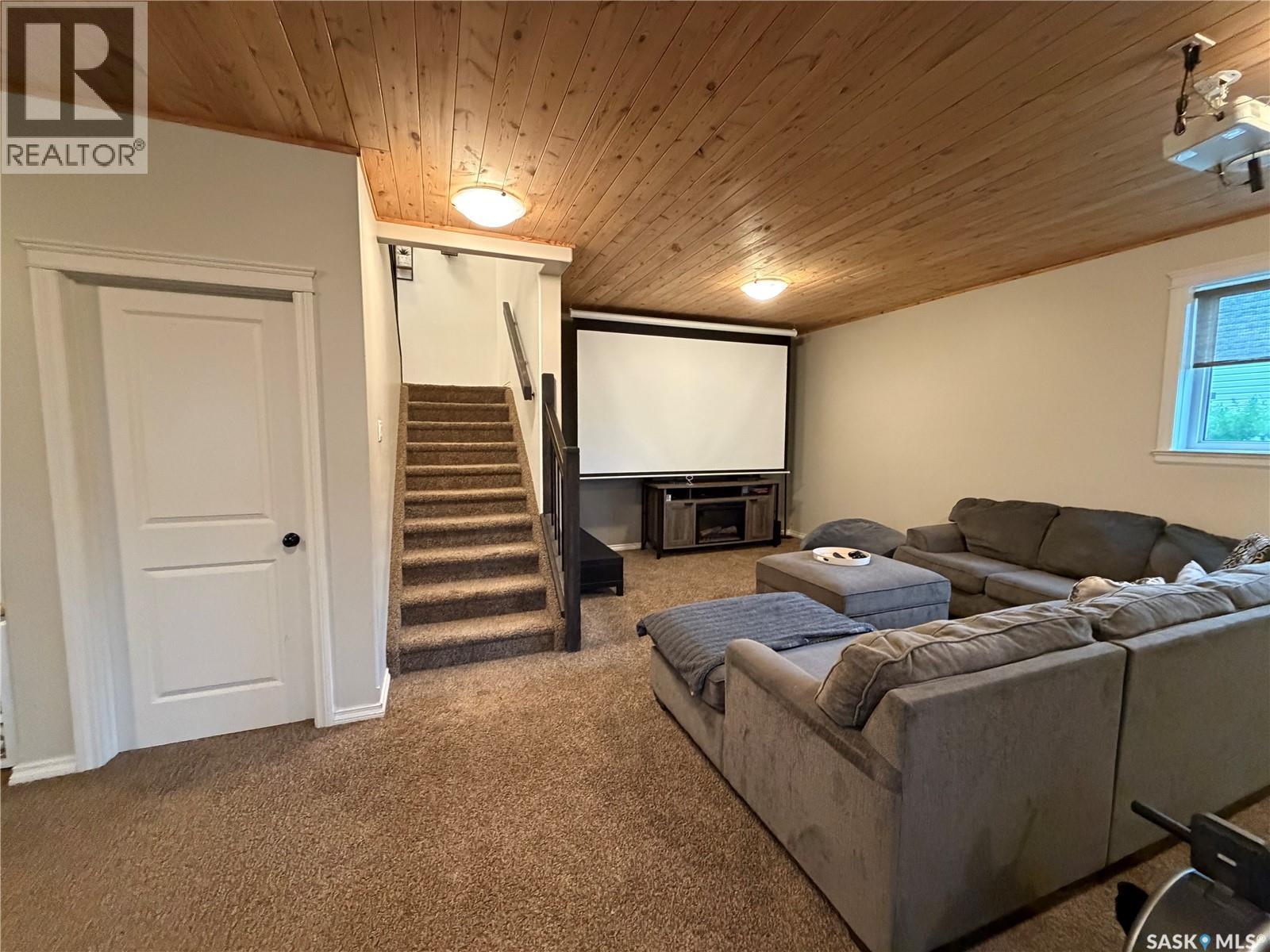 504 Wright Road, Moosomin, SK - Indoor