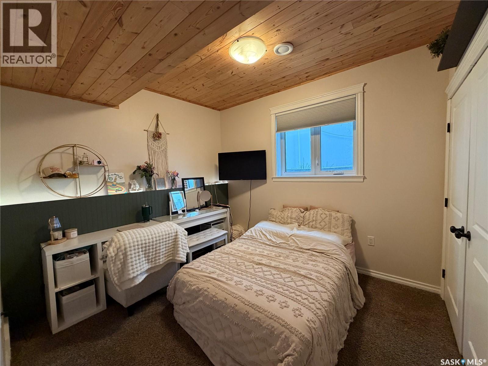 504 Wright Road, Moosomin, SK - Indoor Photo Showing Bedroom
