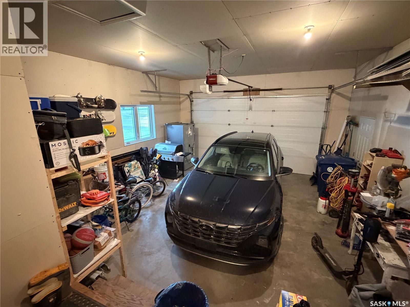 504 Wright Road, Moosomin, SK - Indoor Photo Showing Garage