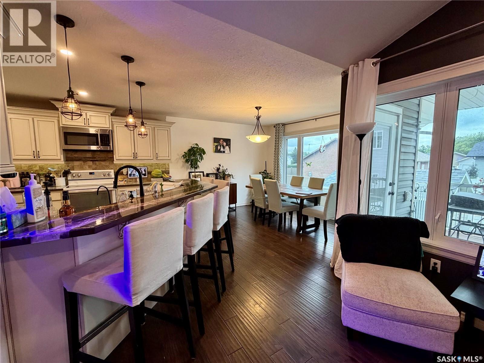 504 Wright Road, Moosomin, SK - Indoor