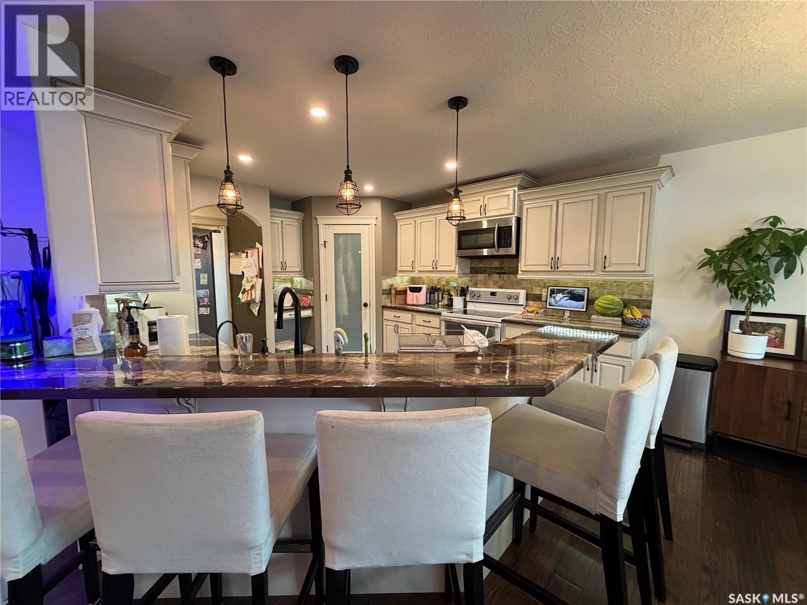 504 Wright Road, Moosomin, SK - Indoor