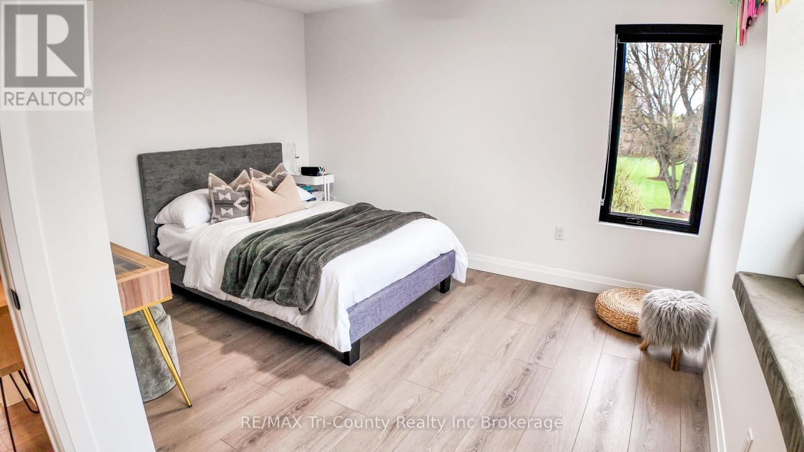 Second Level - 8987 Powers Road, Central Elgin, ON - Indoor Photo Showing Bedroom