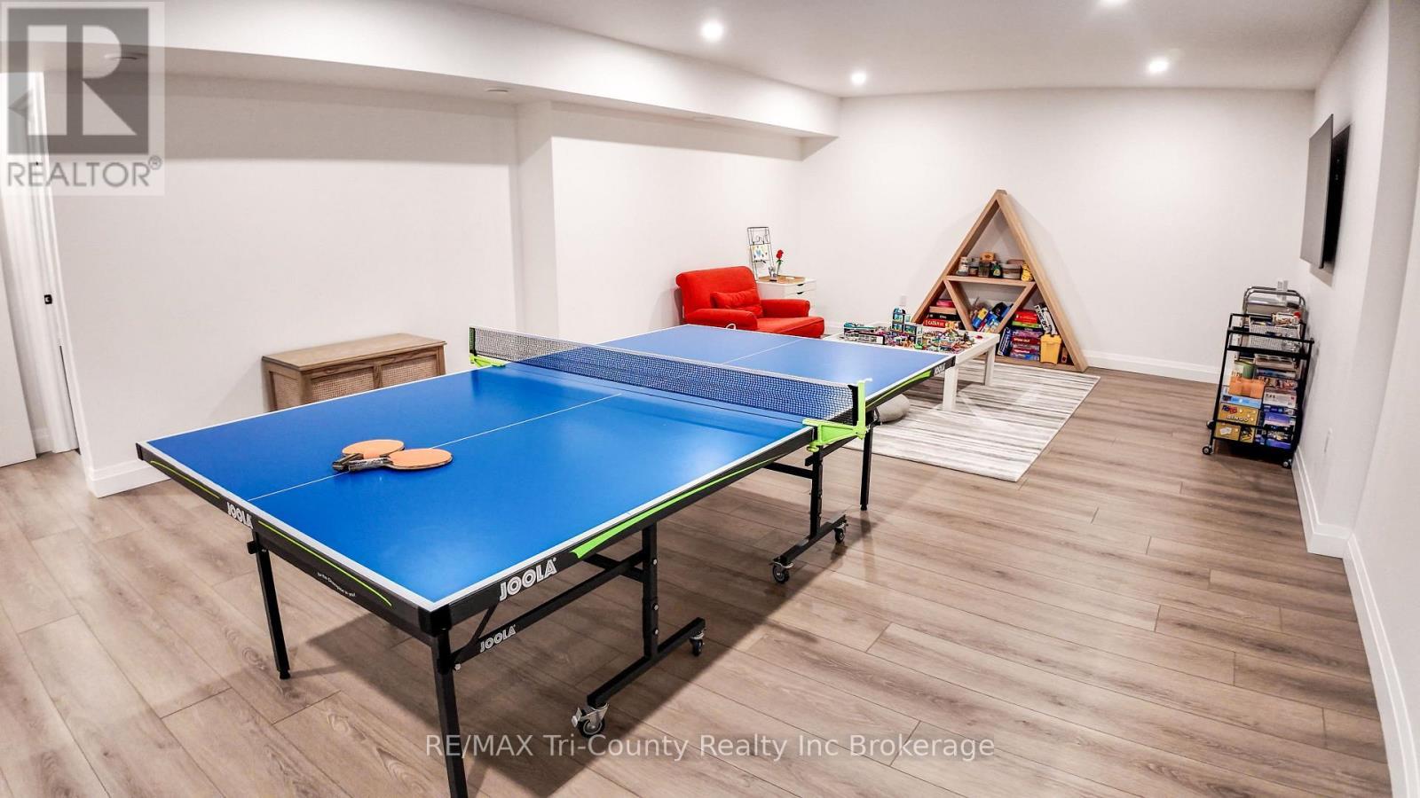 Basement - Games room - 8987 Powers Road, Central Elgin, ON - Indoor Photo Showing Other Room