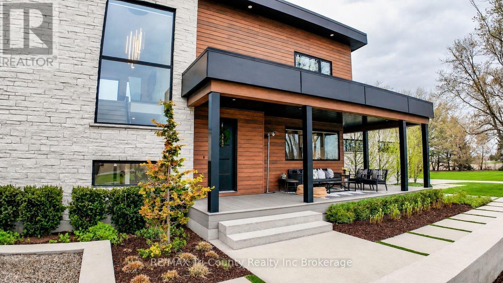 8987 Powers Road, Central Elgin, ON - Outdoor
